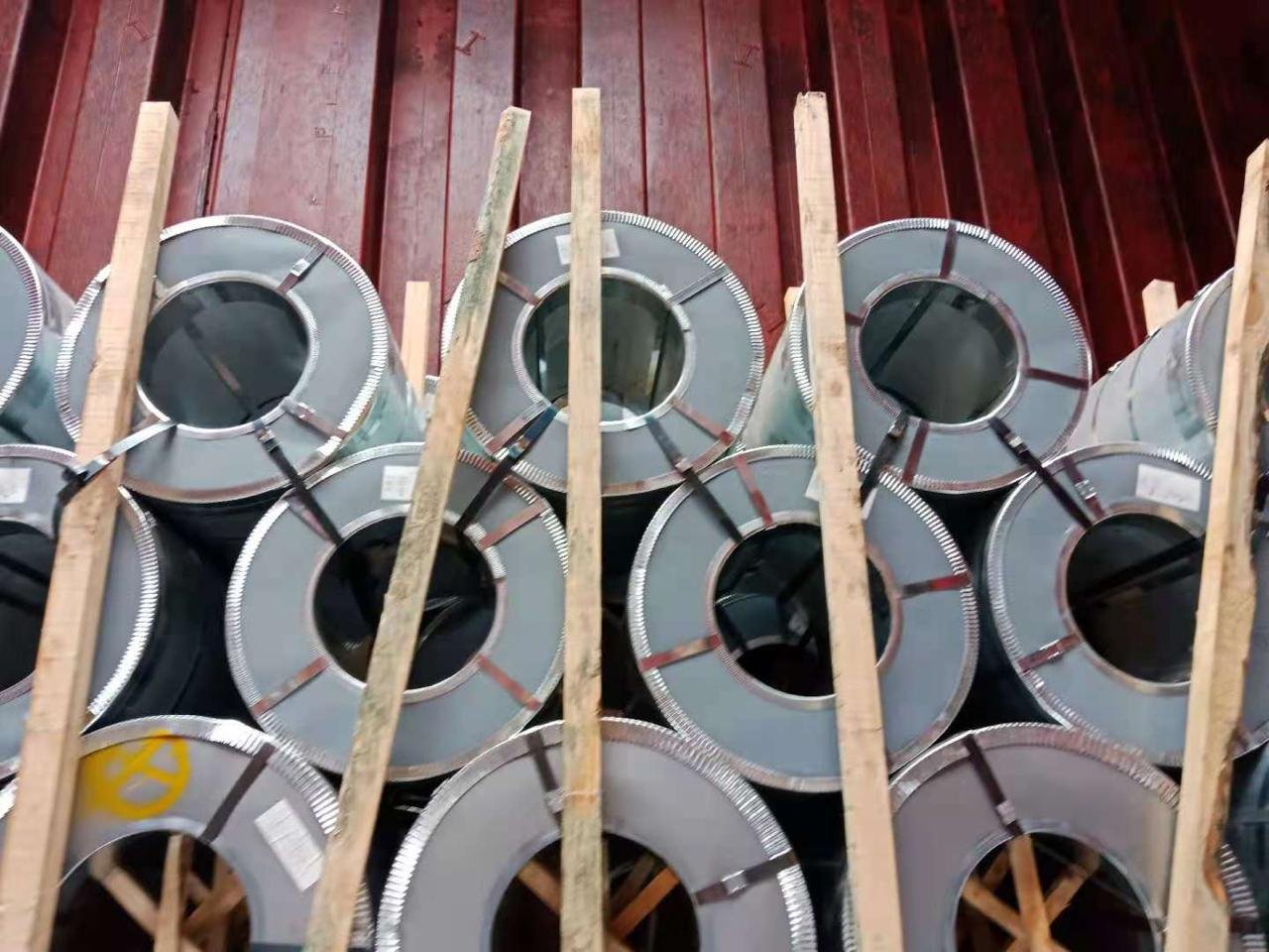 Coils & Sheets — frame 4