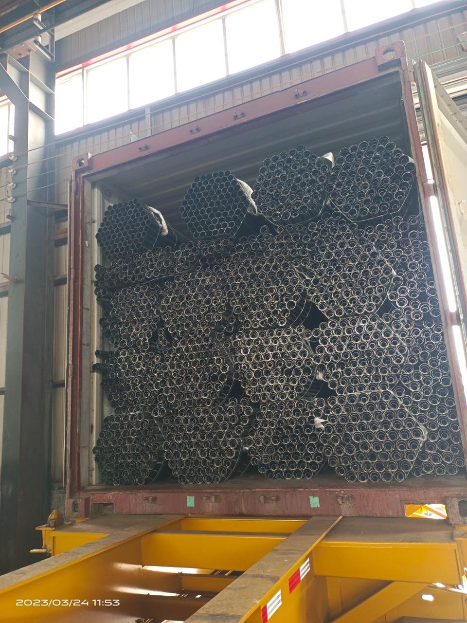 Pipes & Tubes — frame 4